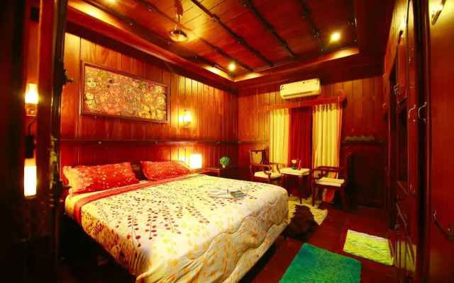 Kerala Luxury House Boat