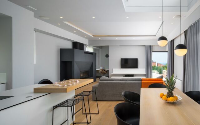 Luxury Villa Golden Eye
