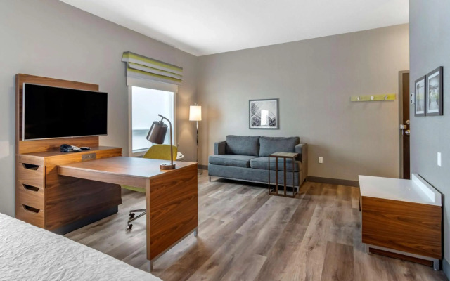 Hampton Inn & Suites by Hilton Edmonton/West