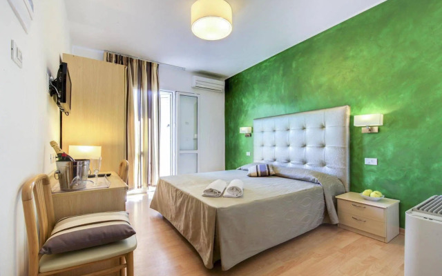 Hotel Alex