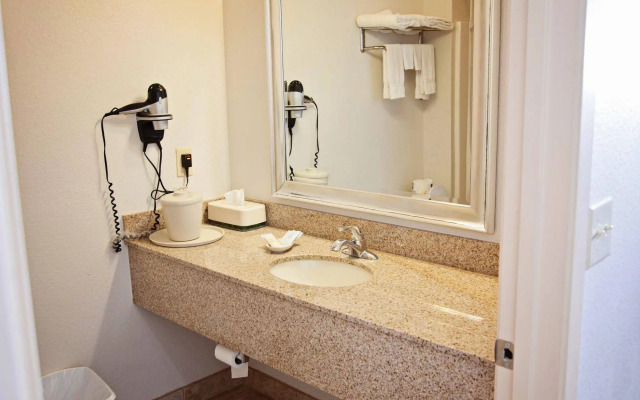 Big Lake Inn & Suites