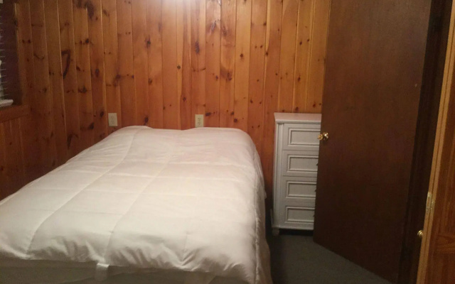 Waters Edge Motel