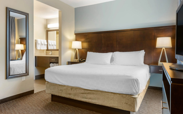 Staybridge Suites St. Petersburg Downtown by IHG