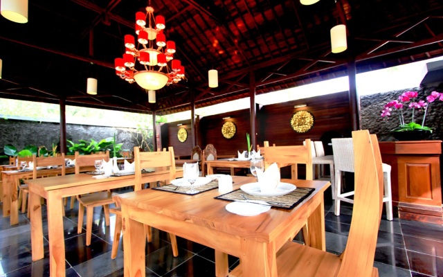 Ubud Raya Resort