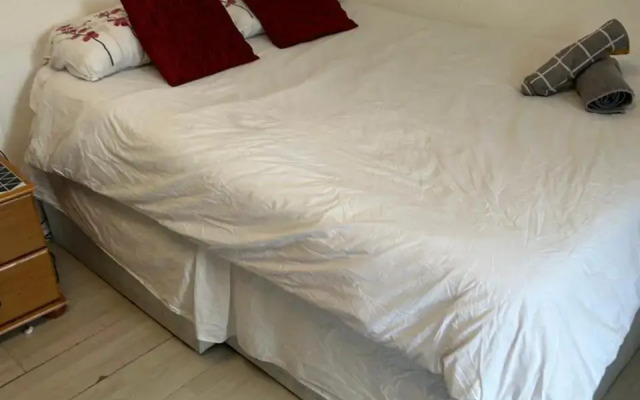Cozy 4 Bed Flat in Islington London