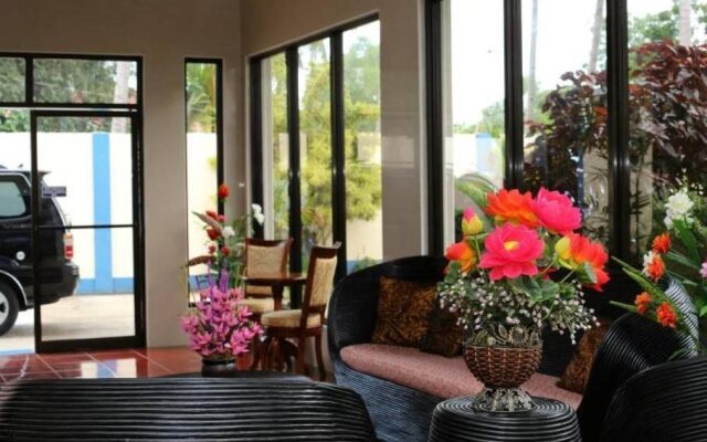 Ericflo Inn and Restaurant