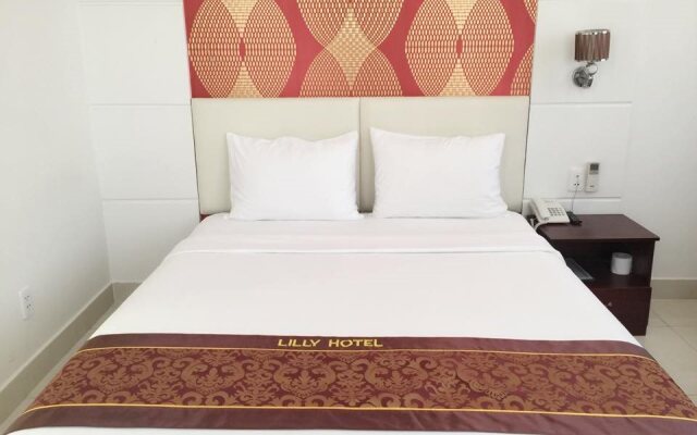 LiLLy Hotel