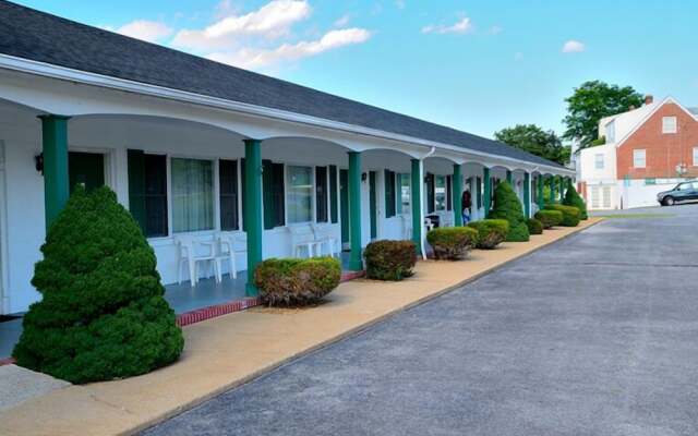 Cardinal Inn