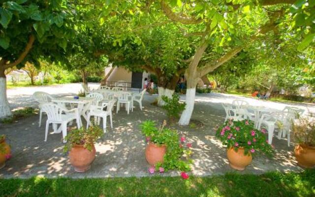 Apartments Skardoutsou
