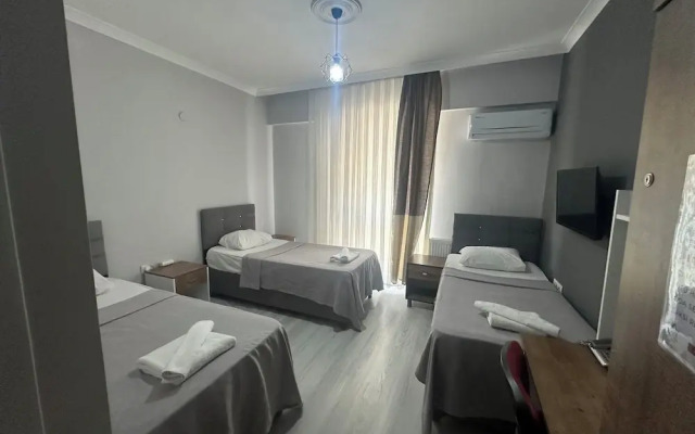 AKS Royal Otel