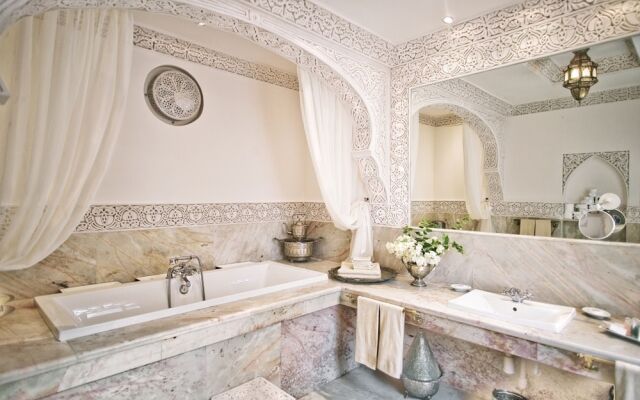 5 Stars Extravagant, 5 Bedroom Riad in el Jadida With Garden and Terra