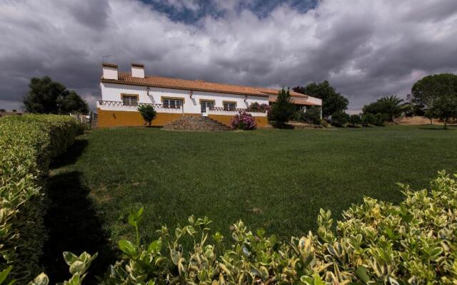 Herdade Naveterra Rural Lodge & Spa