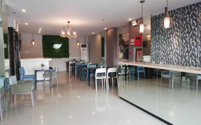 EON Centennial Express Hotel