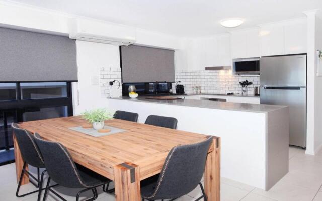 Unit 1 'Phoenix Apartments', Coolum Beach