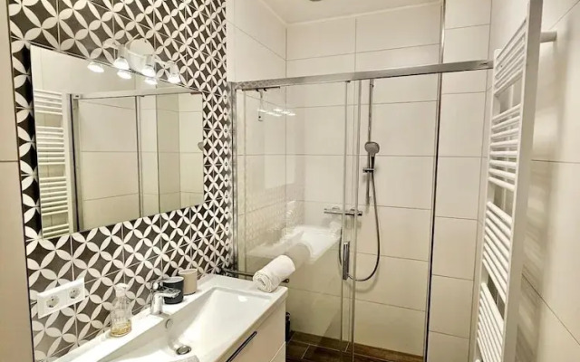 Lovely 1 bedroom flat with terrace