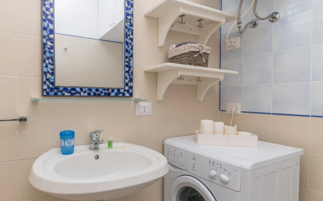 I Fari 77 600mt From The Beach