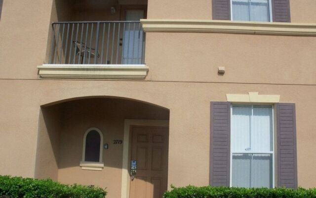 Timon's Townhome - 3 Br townhouse by RedAwning