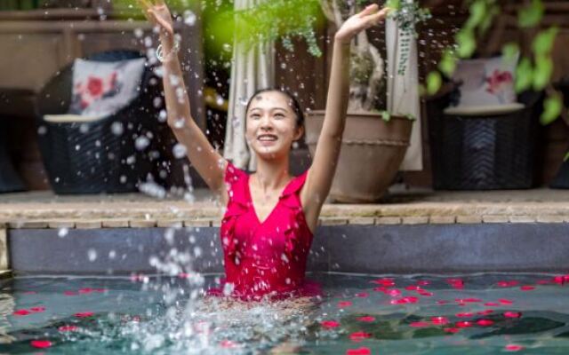 Wanruo Guli Qingquan Meisu Hotel