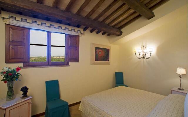 Sovana Hotel & Resort