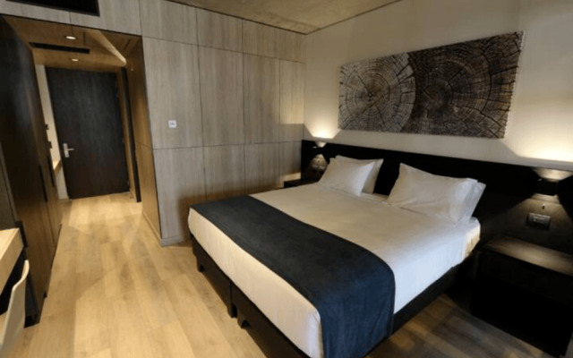 Zip Housing Los Trapenses