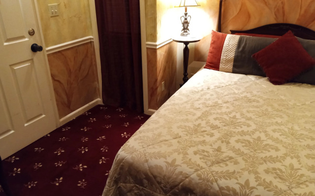 All Season's Groveland Inn