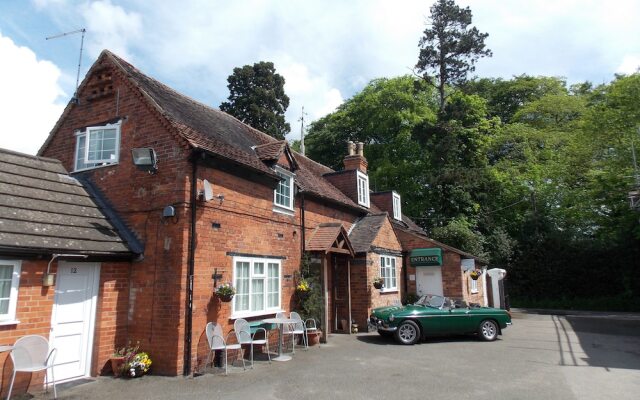 Haseley Coach House Motel
