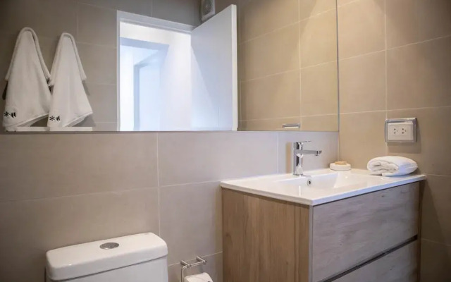 Majestic 2BR With Modern Pool in Miraflores