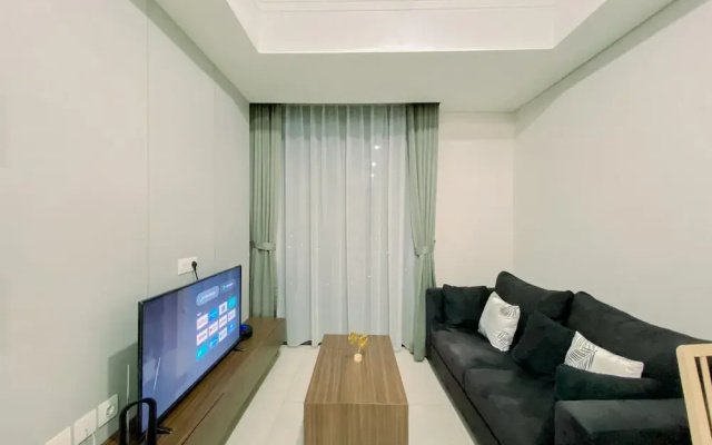 Homey And Modern 2Br At Casa Grande Residence Apartment