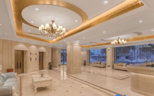 Vienna Hotel (Yuxi Hongta Avenue High-speed Railway Station)