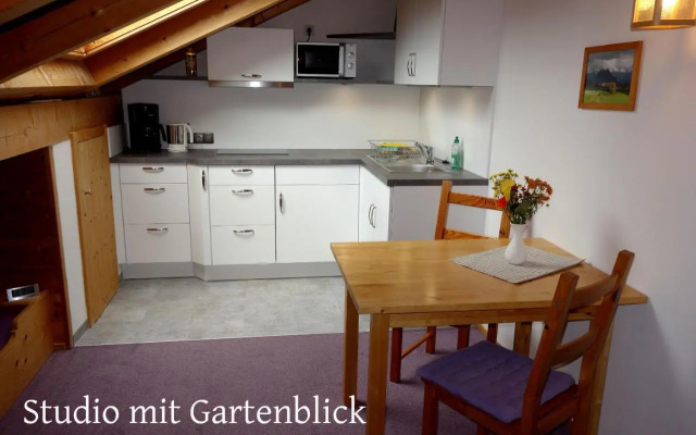 Ferienwohnungen Bernie Schmid