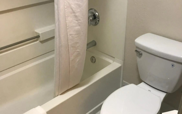 Quality Inn Denver Westminster