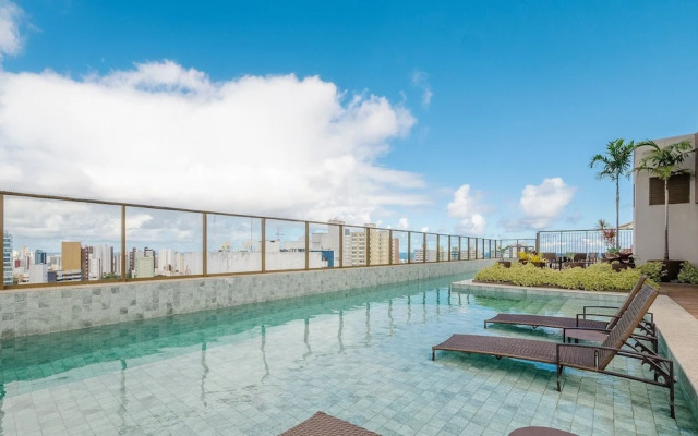 Cozy and Charming Apt in Salvador Ita0304