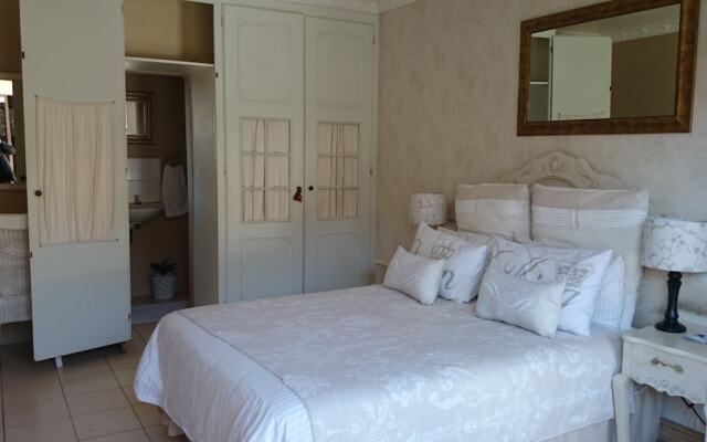 At Eezzze Riversway Self Catering