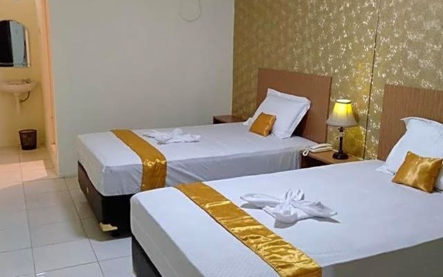 Votel Hotel DePratnya Kediri
