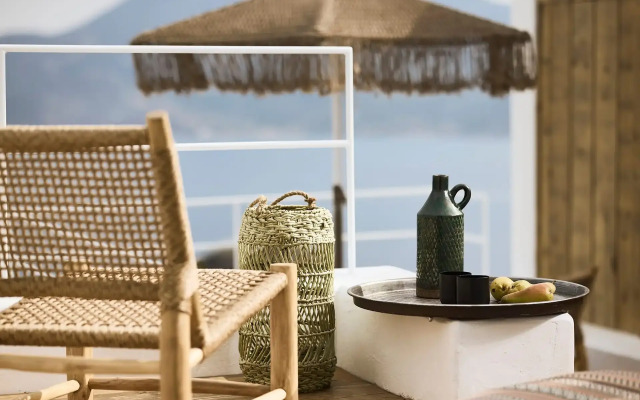 Niove Suites Milos