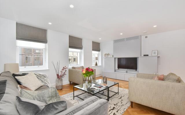 Stunning Mayfair 3 Bed £8 million Air Conditioned
