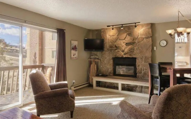 Storm Meadows East Slopeside