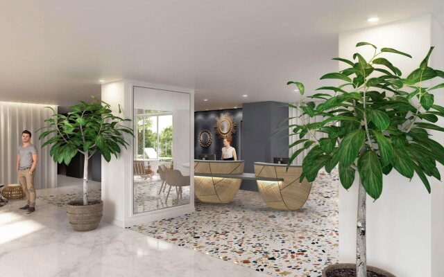 Croisette Beach Hotel Cannes - MGallery Collection