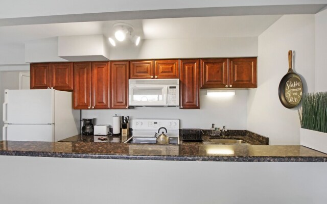 Posh 1BR Apartment in Arlington Heights