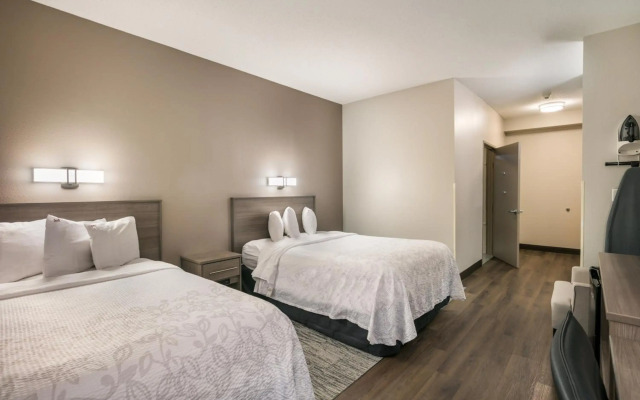 Red Roof Inn PLUS+ Boston - Logan