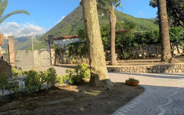 Viale Villa Arianna, 8