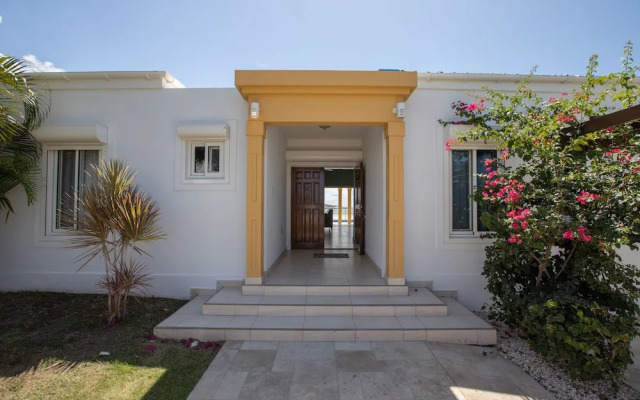 Charming 3-bed Villa in Maho
