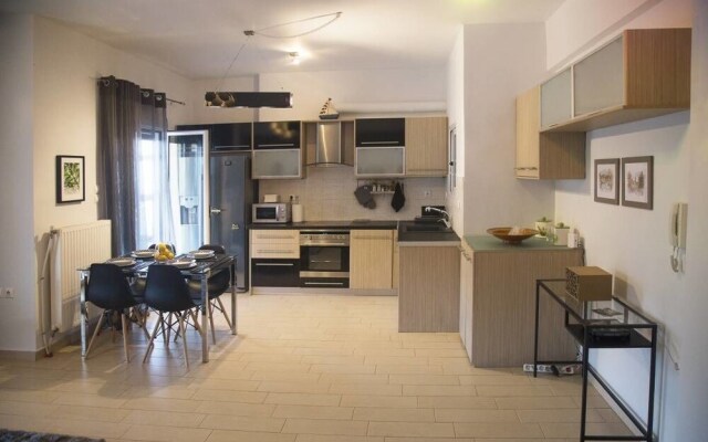 Chic and Central Apartment Park View