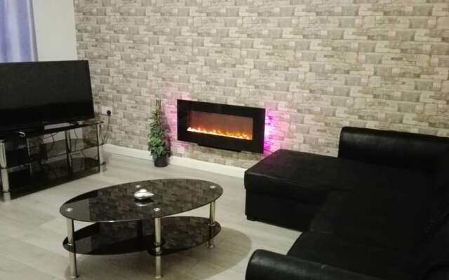 Manor House with Garden 6ppn Max