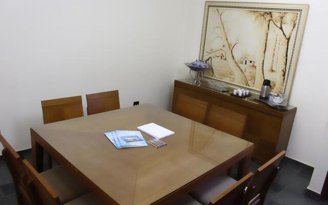 Arq Inn Hotel