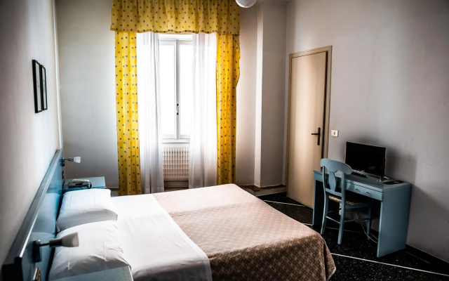 Hotel West End