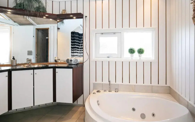 9 Person Holiday Home in Blokhus-by Traum