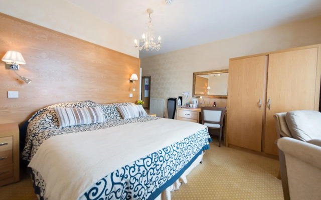 Gwesty'r Marine Hotel & Spa