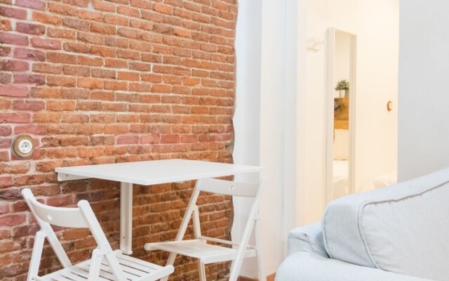 Room to Rent Augusto Figueroa