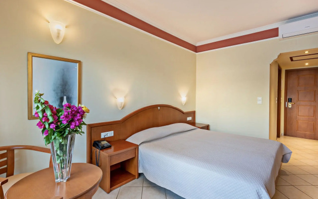 Hydramis Palace Beach Resort